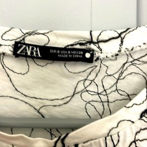 Zara women’s white crop t-shirt with black embroidery